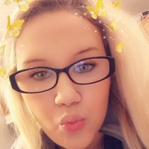 Meet your Posher, Becky